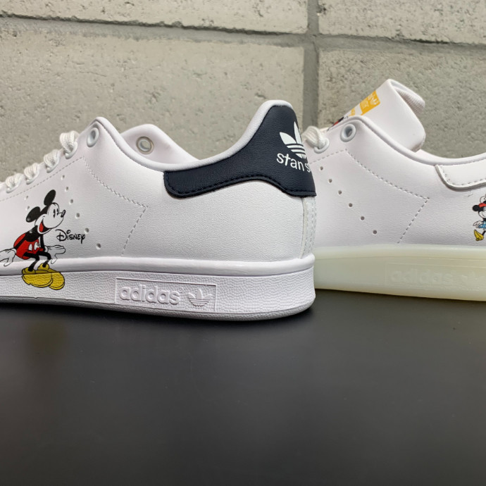 Adidas ディズニー ショップニュース キャナルシティオーパ