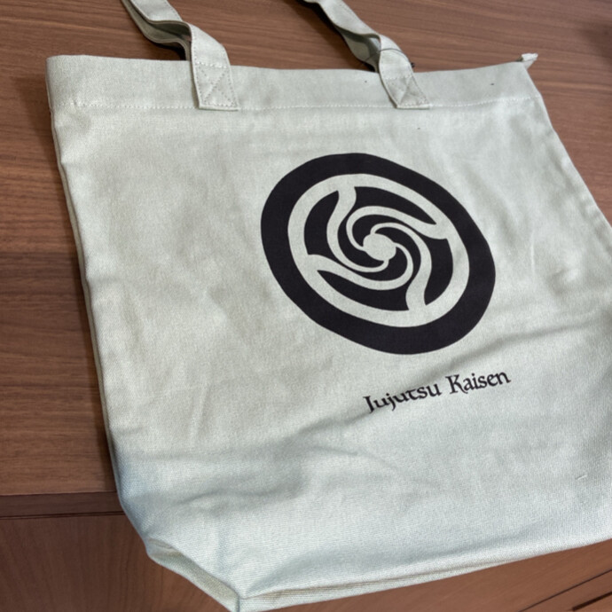 呪術廻戦のトートバッグです ショップニュース 河原町オーパ