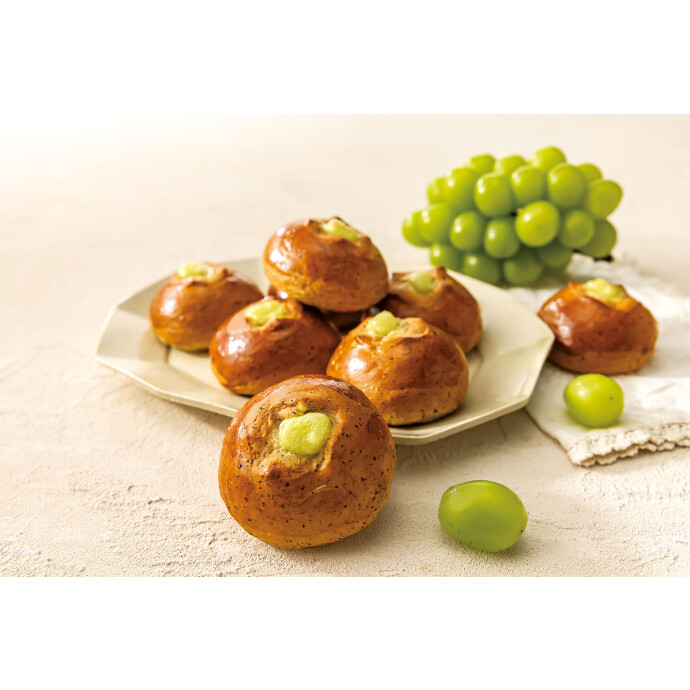 9月限定パン マスカット紅茶ロールが新登場 ショップニュース 金沢フォーラス