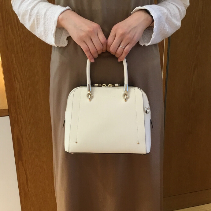 大人気アベクトワレザーショルダーバッグ再入荷🕊