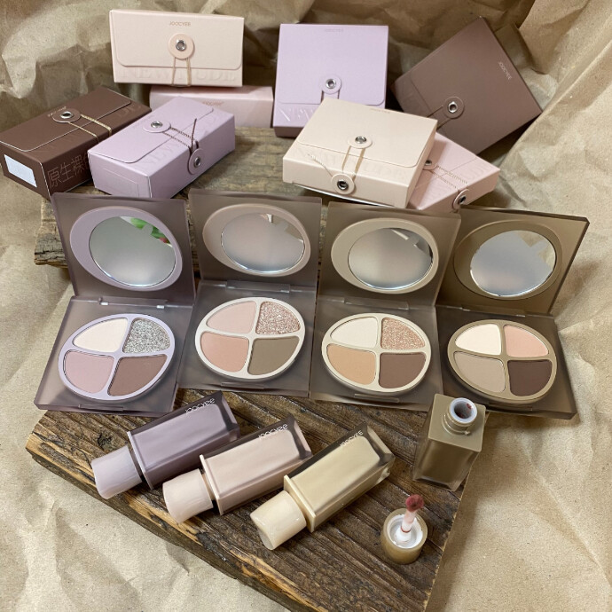 【NEW NUDE】アイシャドウとリップのご紹介