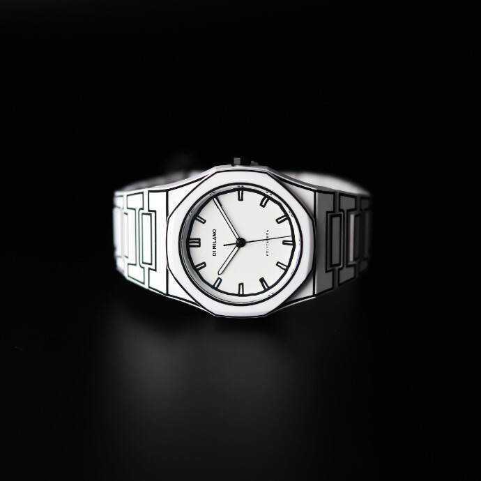 【アートな限定モデル】モノクロの新作腕時計