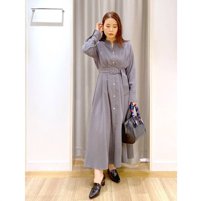 深め&高めのタックでウエスト細見え❕✨上品に決まるワンピースです