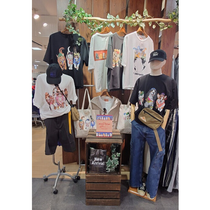 「CORISCO」アニマルプリントTシャツ