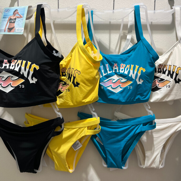 BILLABONG！【太陽が大好きな皆様へ贈るレトロなロゴが可愛いタンキニ】