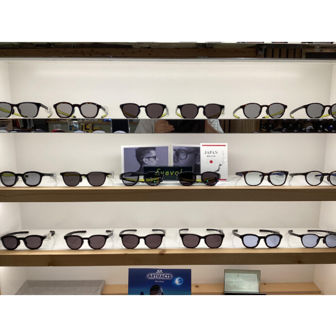 Eyevol: 快適・軽量サングラス・疲れにくい高機能