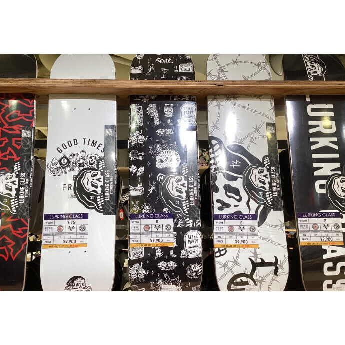 LURKING CLASS初のスケートボード。アパレル発の個性派デッキ！