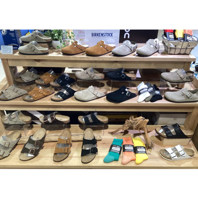BIRKENSTOCKサンダルは、日本/海外で大人気！高見えする流行ファッションアイテム。