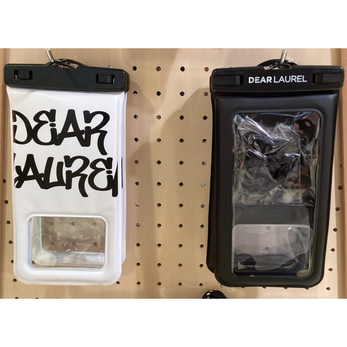 夏に最適！水辺で安心！DEAR LAUREL防水スマホケース