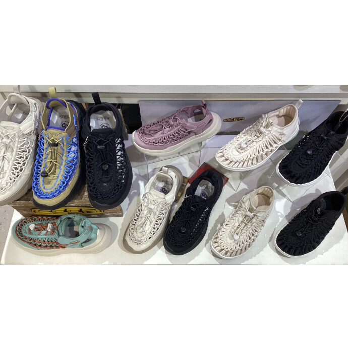 KEEN UNEEK WK：スムーズな歩行と快適フィット！抗菌防臭の高機能シューズ！