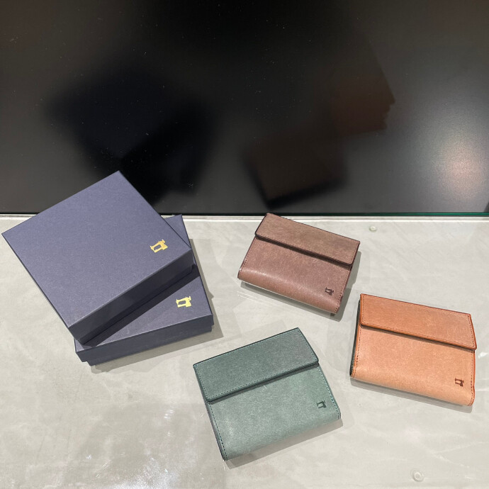 レディオアオーダー Lucky 20 SWITCH 二つ折り財布 READY OR ORDER