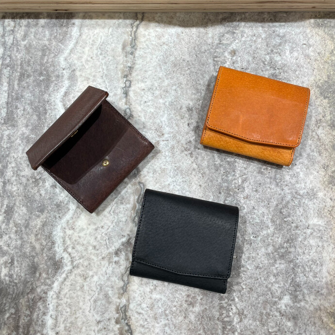 デシベル 二つ折りギャルソン財布 ピッグレザー Decibell