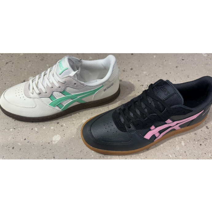 ASICSのSKYHAND OGが復刻！レトロでスタイリッシュなスニーカー。