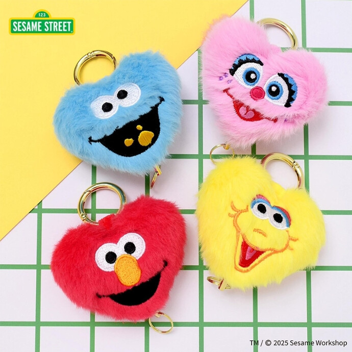 新入荷￥！　Flowering フラワーリング SESAME STREET (セサミストリート) キーリールチャーム