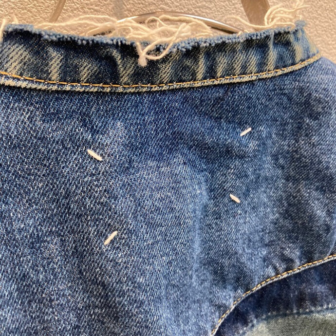 Maison Margiela 1】ノーカラーデニムジャケット のご紹介