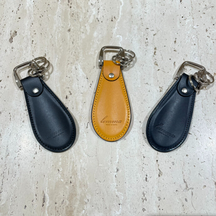 レンマ Apretado アプレタード キーホルダー付き携帯用靴べら lemma