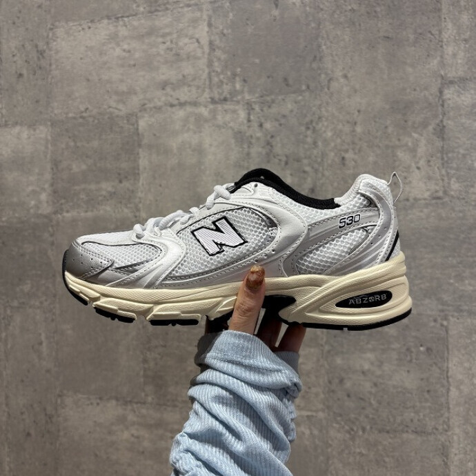 💙NEW BALANCE 530💙 -ショップニュース：新百合丘オーパ-