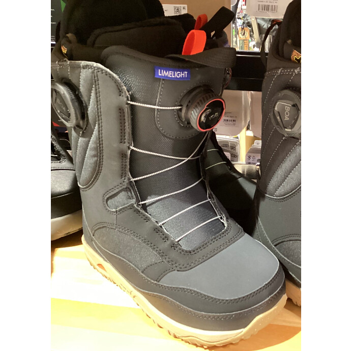 女性の足の悩みに応える！バートンNo.1ワイドフィットモデル！