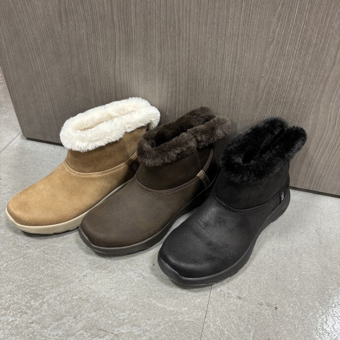 SKECHERS　ブーツ⛄💧🖤