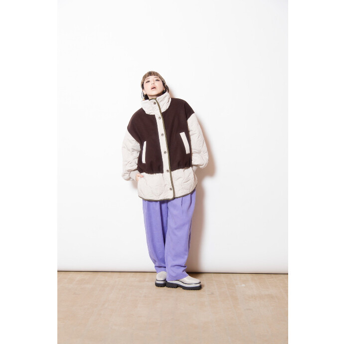 冬の着こなしを格上げするデザインと機能が融合した一着