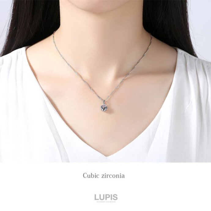 一粒の繊細な輝き❄️高級感あふれる首元に🧸