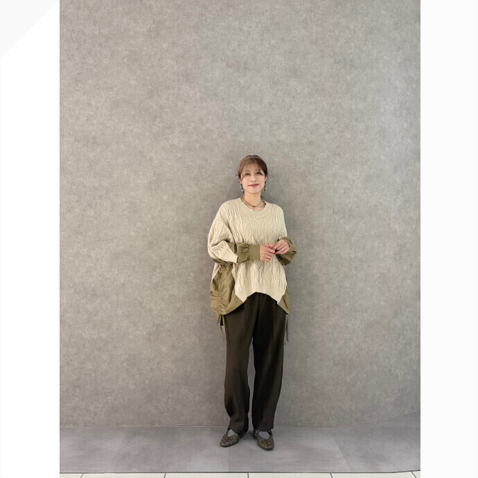 ゆるシルエットが絶妙なカジュアル感に