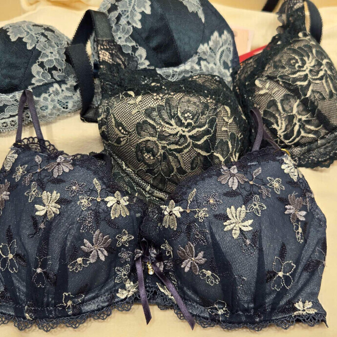 落ち着きのあるグリーンはいかがですか？💚