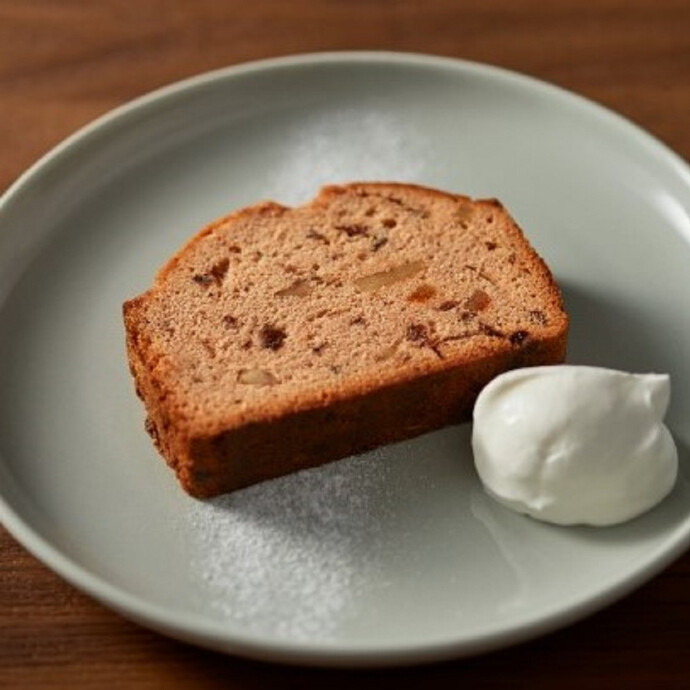 スパイスとナッツのパウンドケーキ