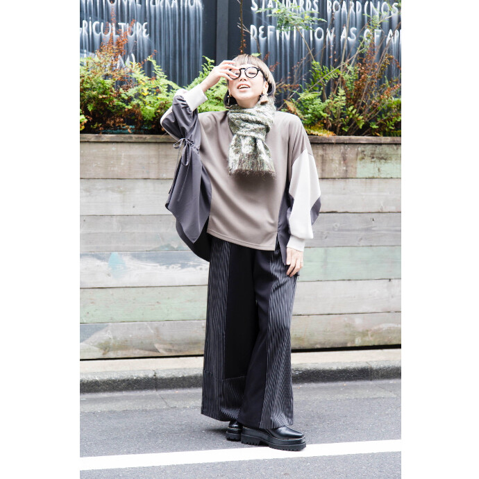 キュートなギャザーで大人の品格をプラス