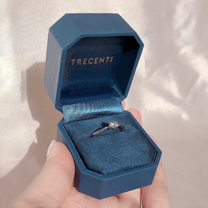 【高級ヘアブラシやネックレスのプレゼントも】祝福の光に包まれて。ふたりへ贈るクリスマスブライダルフェア。