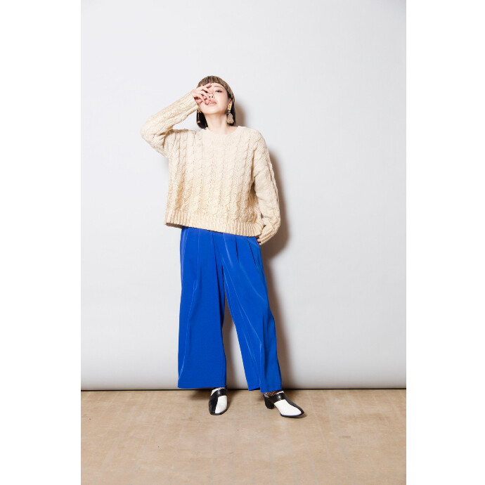 箔グラデーションで存在感たっぷりの一着