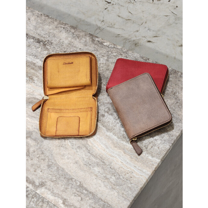 デシベル ラウンドファスナー財布（ショート）テキサスレザー