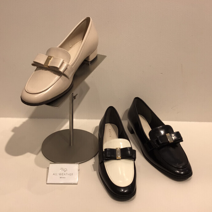 新作⭐︎晴雨兼用 クラシックリボンローファー