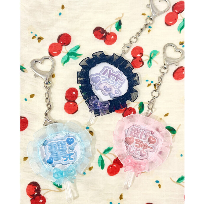 推し活うちわ風のアクリルキーホルダーが 全国のサンキューマート店舗にて入荷順次販売❕