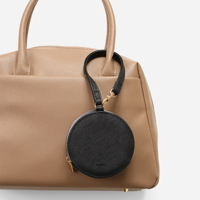 リップケースチャーム