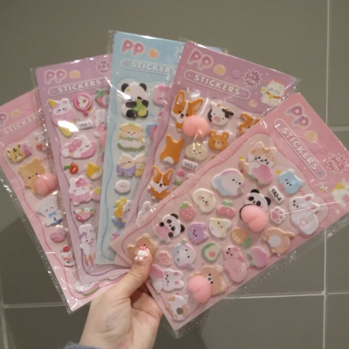 SNSで大バズり中のおしりシール入荷！！