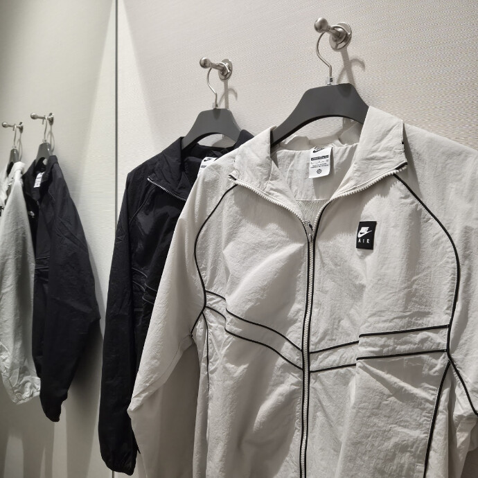 【NIKE ウェア　新作紹介！！★】