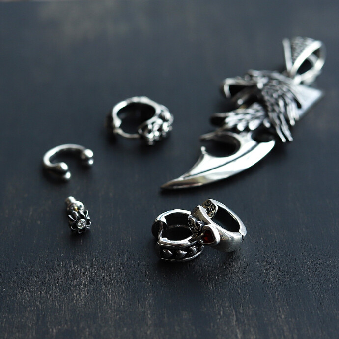 Leathers and Treasures 人気アイテム入荷