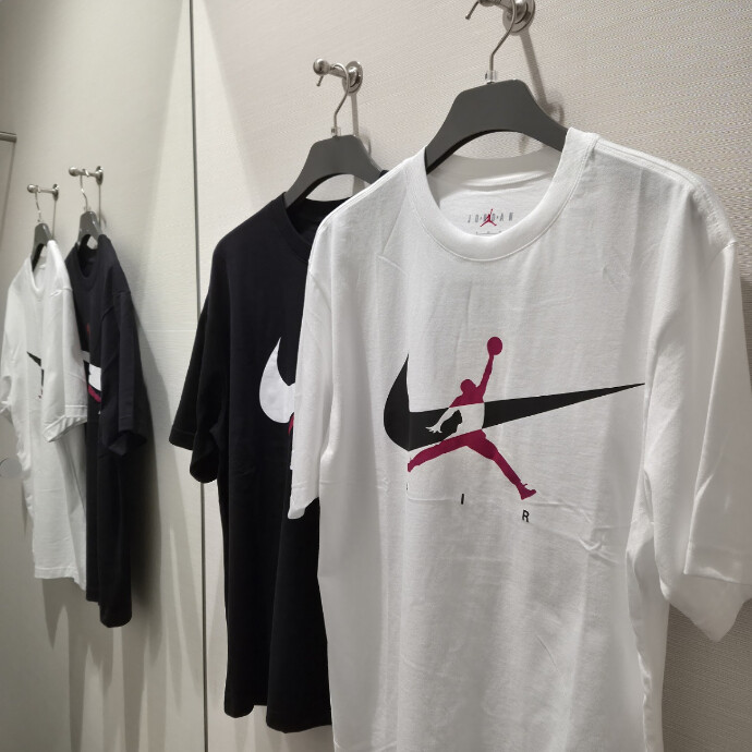 【NIKE ウェア　新作紹介！！★】