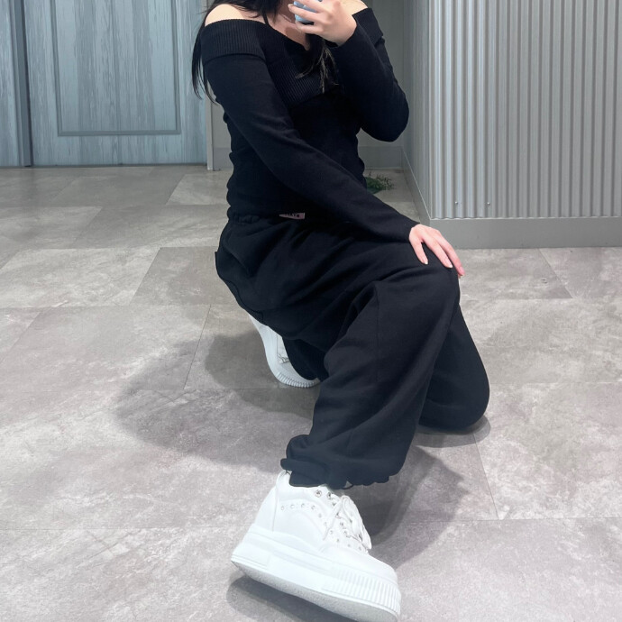 人気スニーカーご紹介🦀❤️