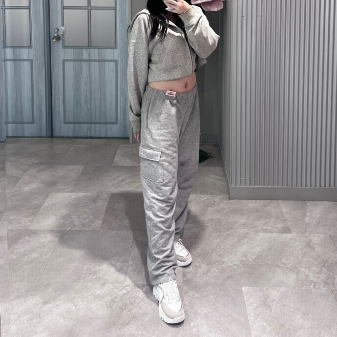 新作スニーカーのお知らせ🥂🎶