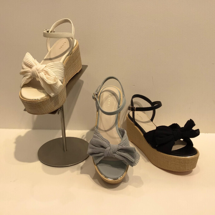 プリーツリボンデザインウェッジサンダル🎀🌻