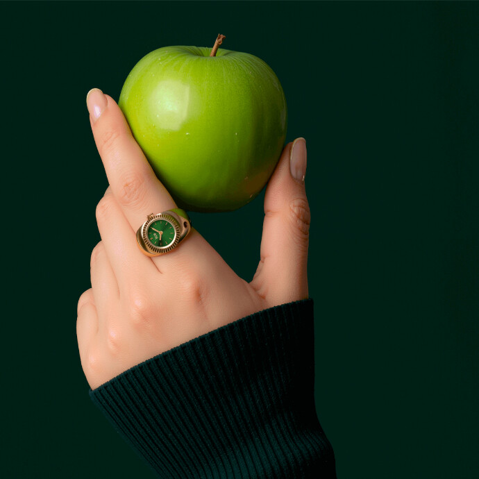 CHOUCHOU / ブランド初のリングウォッチ