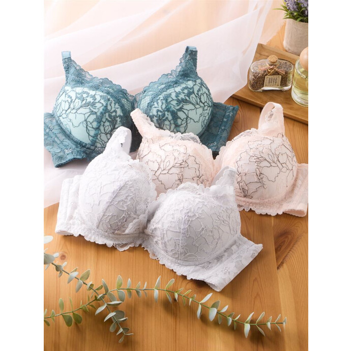 「脇肉0ブラ」が、ノンワイヤーブラ史上最強の着痩せを叶える！