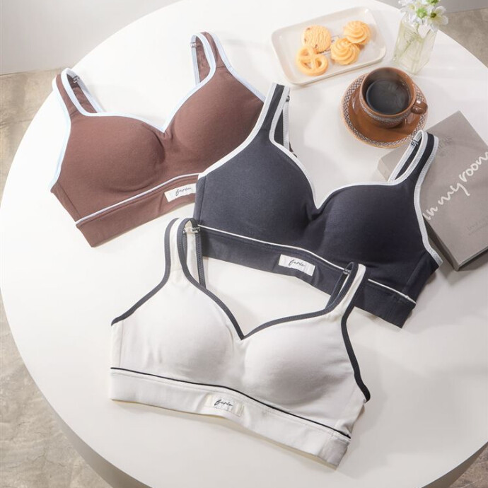 おしゃれなノンワイヤーブラ「ブラレット」が新登場！