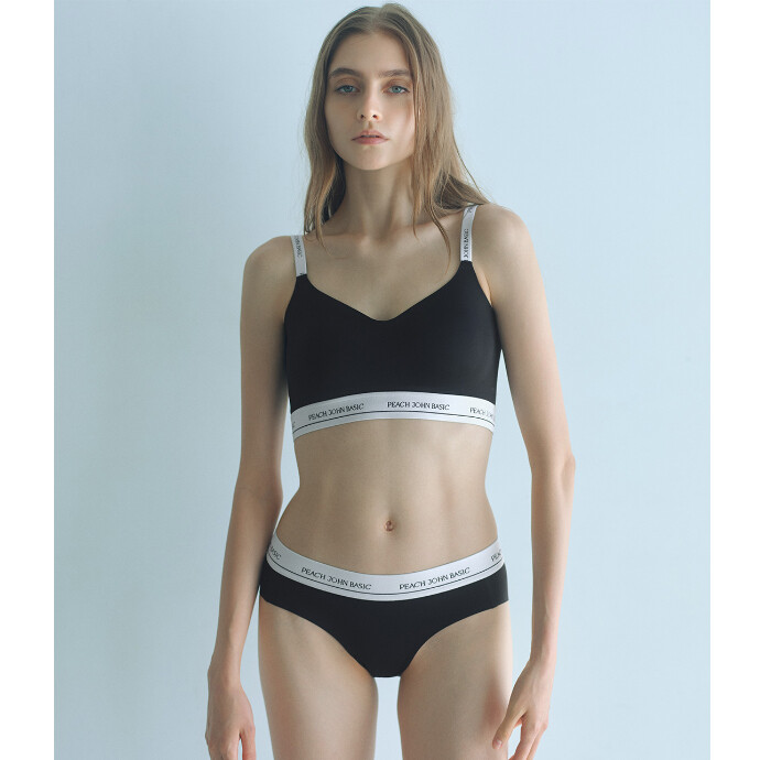大人気のロゴシリーズからシームレスブラが登場✨