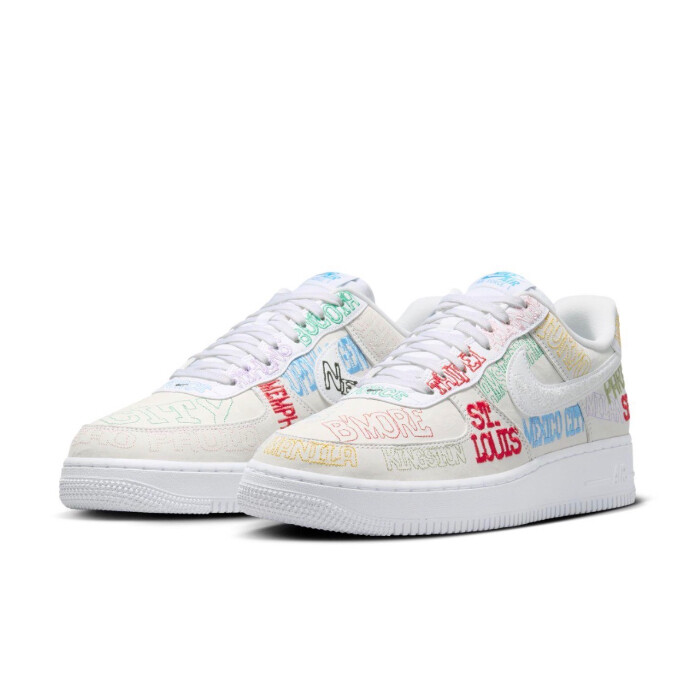【NIKE】エア フォース 1 '07 LV8