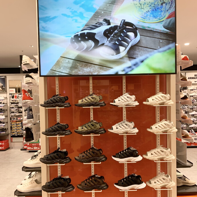 今年はサンダルもコラボです！