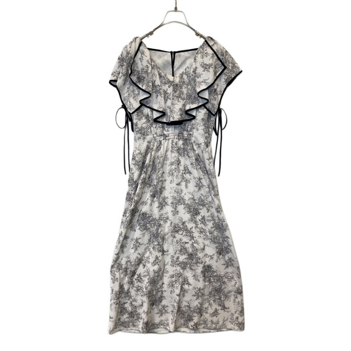 【Snidel / スナイデル】ラッフルボレロパイピングワンピース | 洗練されたパイピングが描く大人のフェミニンスタイルと買取入荷のお知らせ