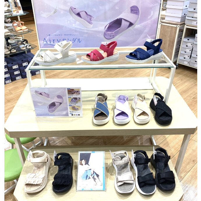 サンダルが続々と入荷中！
